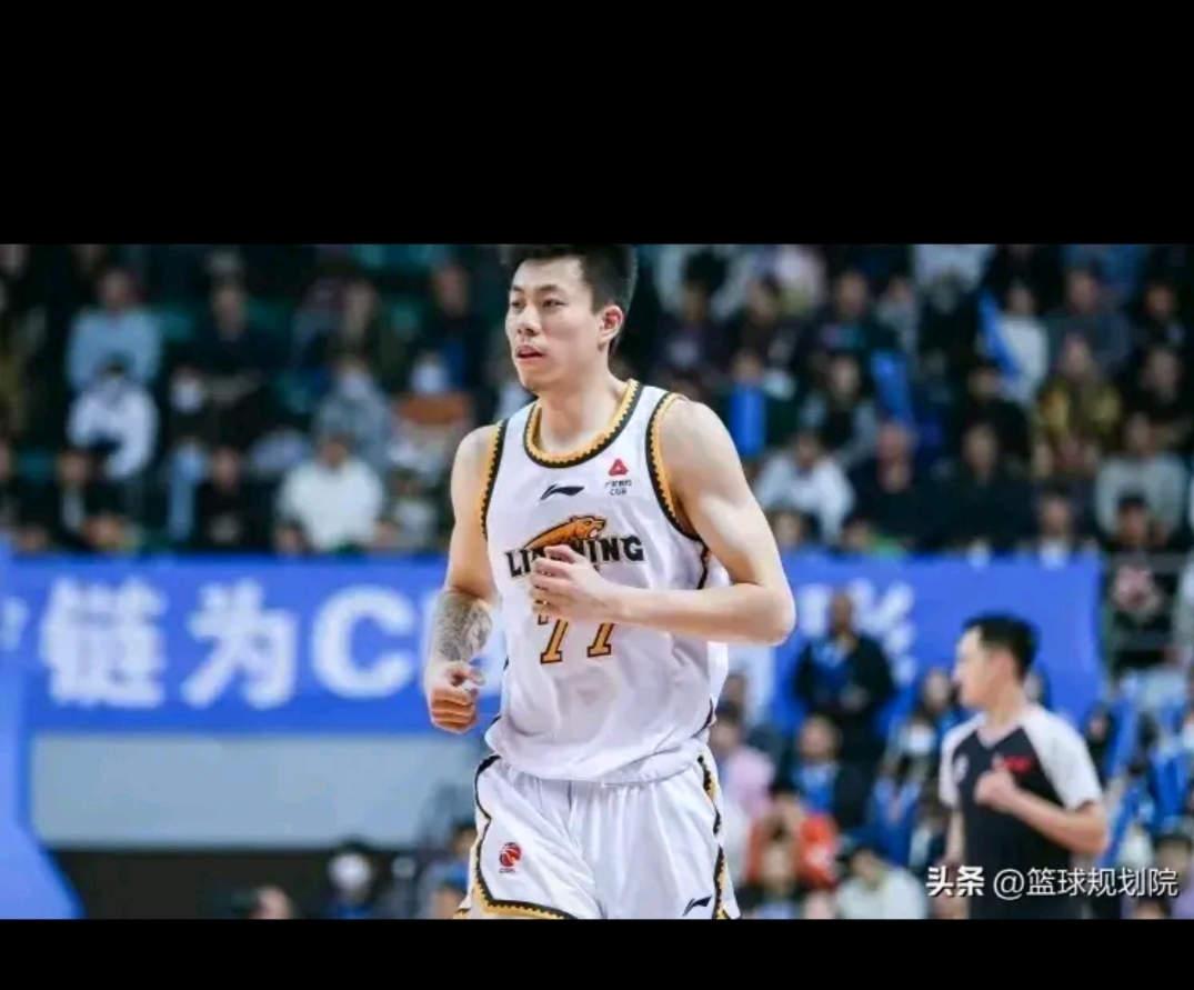 包含辽宁男篮球员斗志昂扬，拿下关键胜利的词条