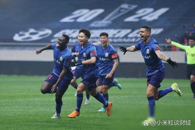 包含申花客场战胜绿城，继续在中超保持不败的词条