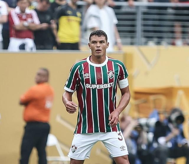 关于弗鲁米嫩塞0-0多特半场数据：射门8-3，射正2-0，良机0-0的信息